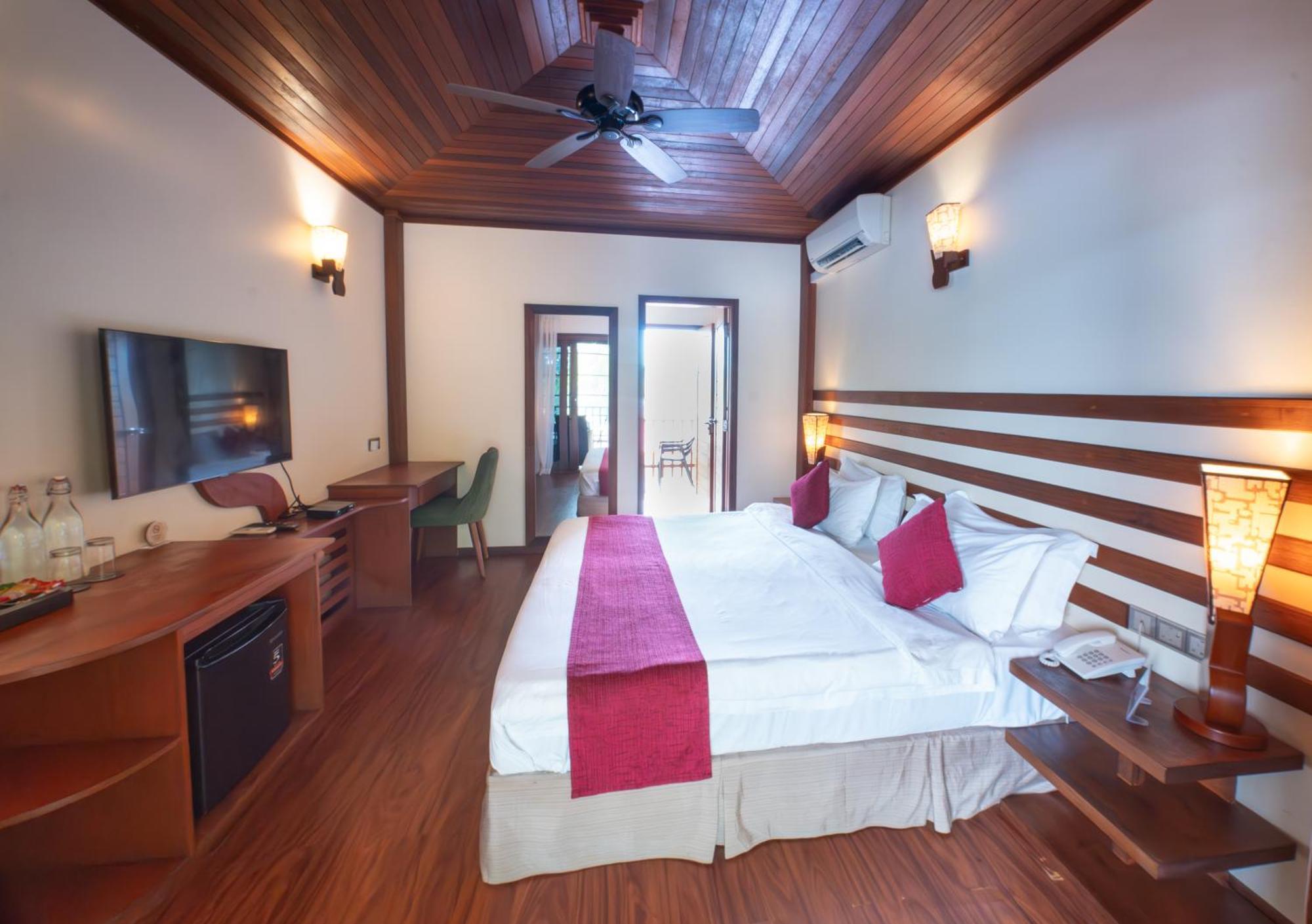 Araamu Hotels Maldives At Диффуши Экстерьер фото