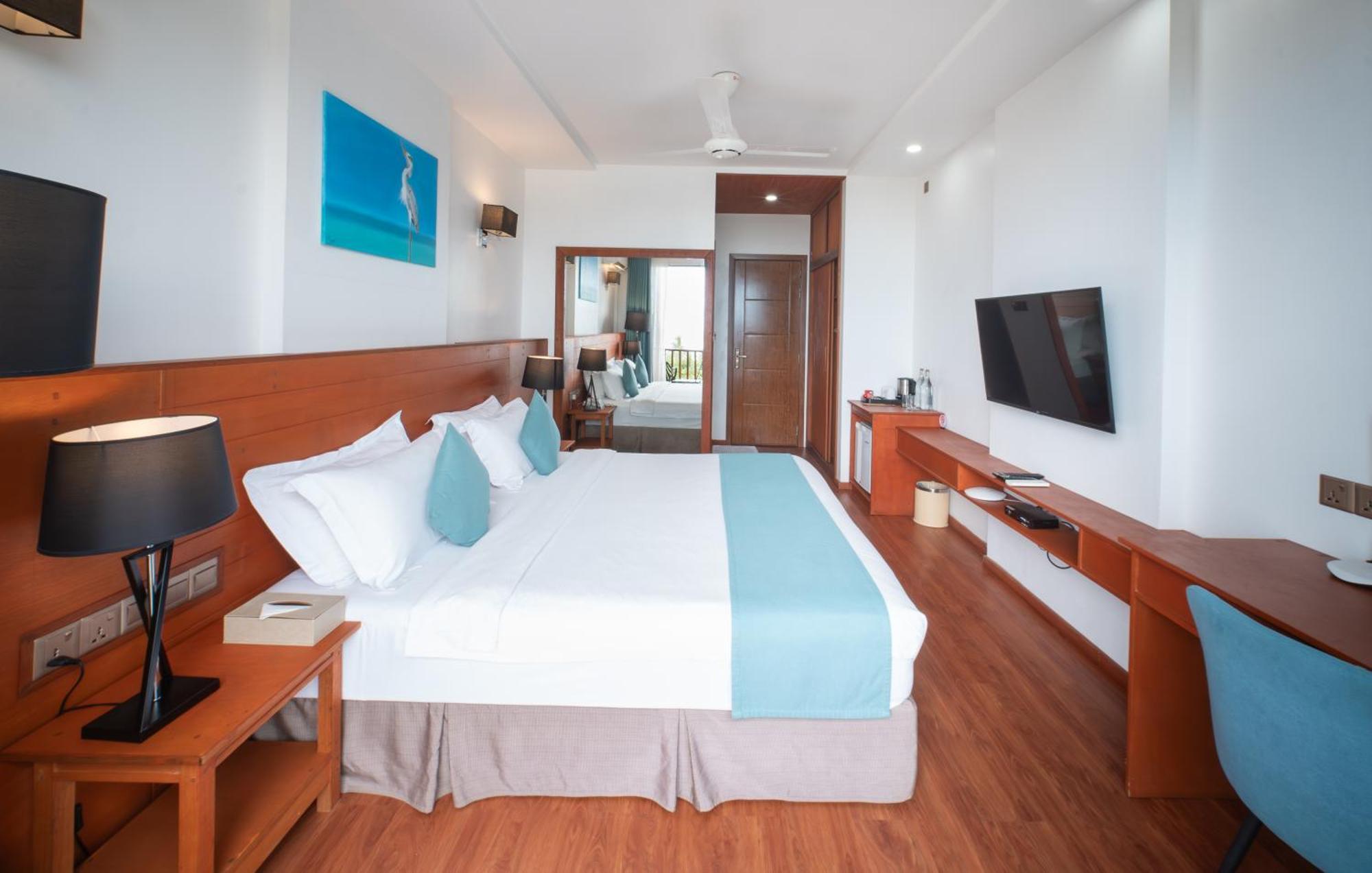 Araamu Hotels Maldives At Диффуши Экстерьер фото