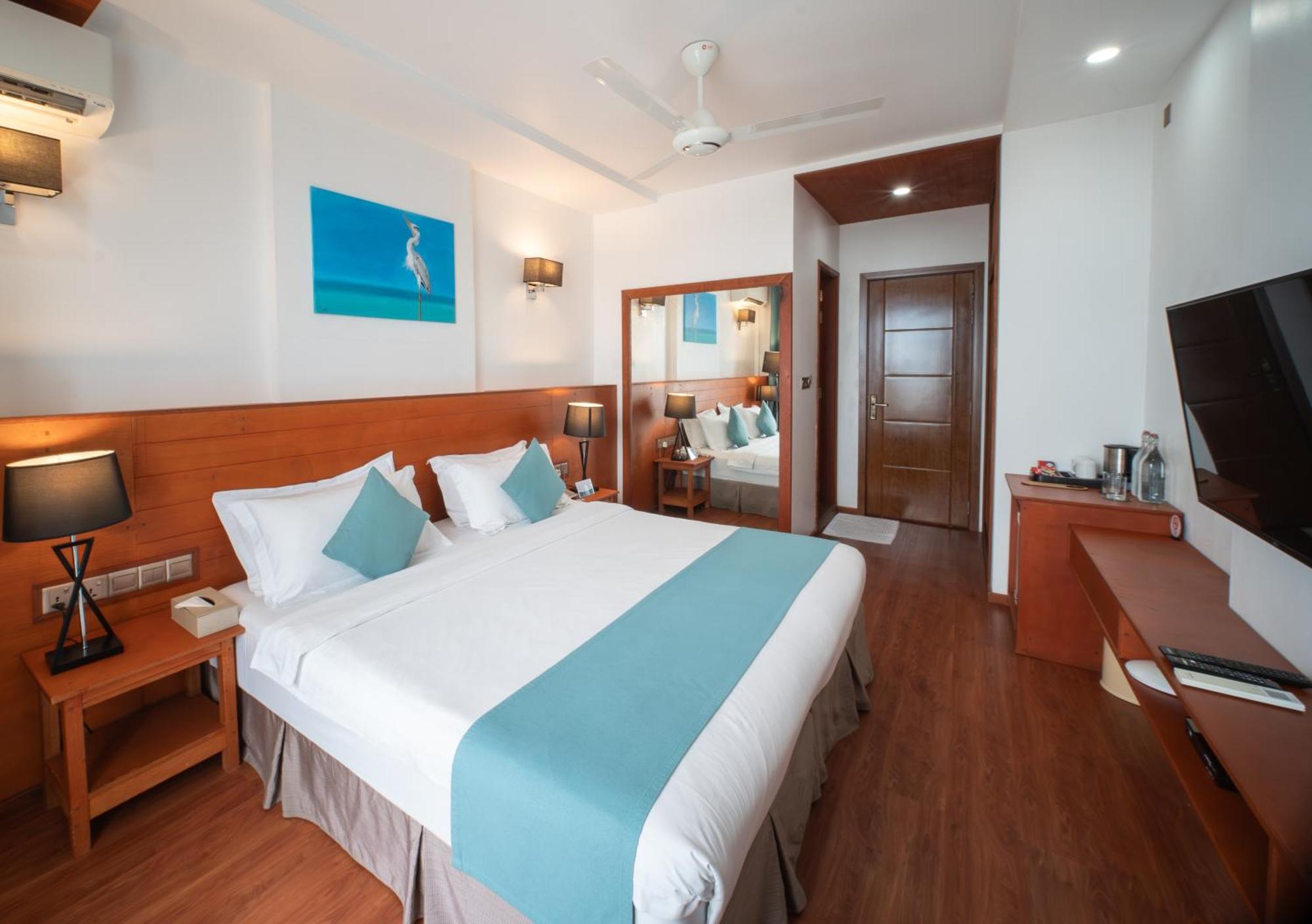 Araamu Hotels Maldives At Диффуши Экстерьер фото